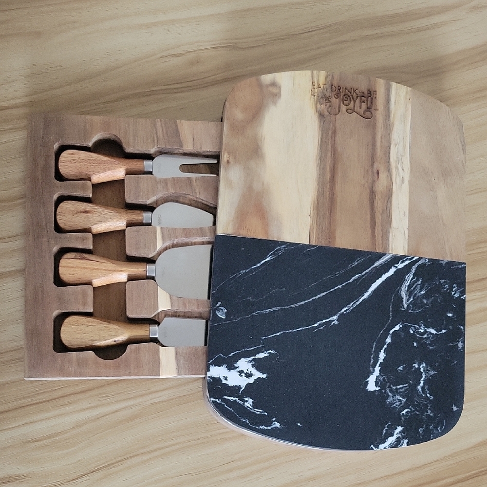 Elegant Black and Wood Cheese Board Set